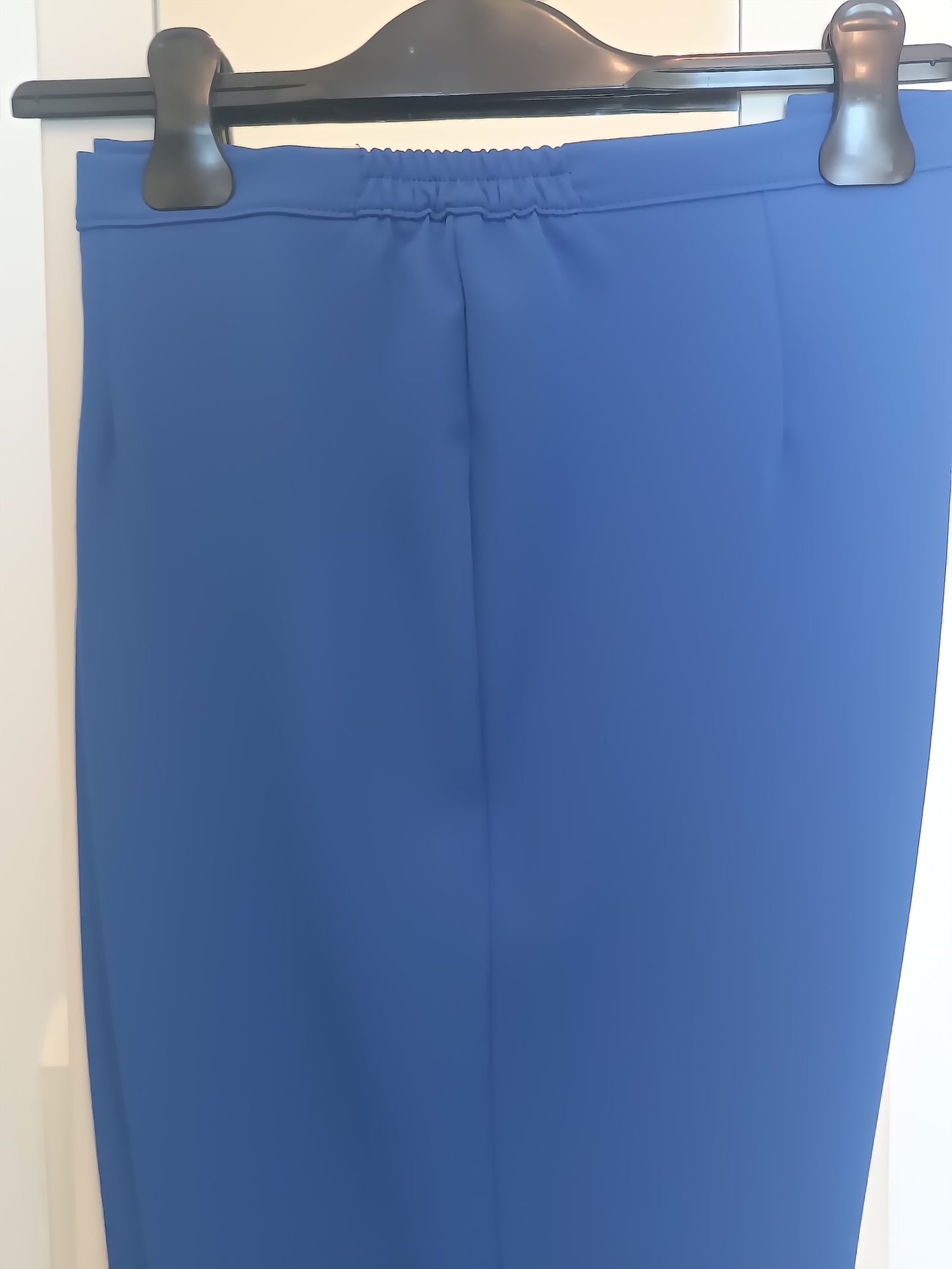 Tailleur blu elettrico